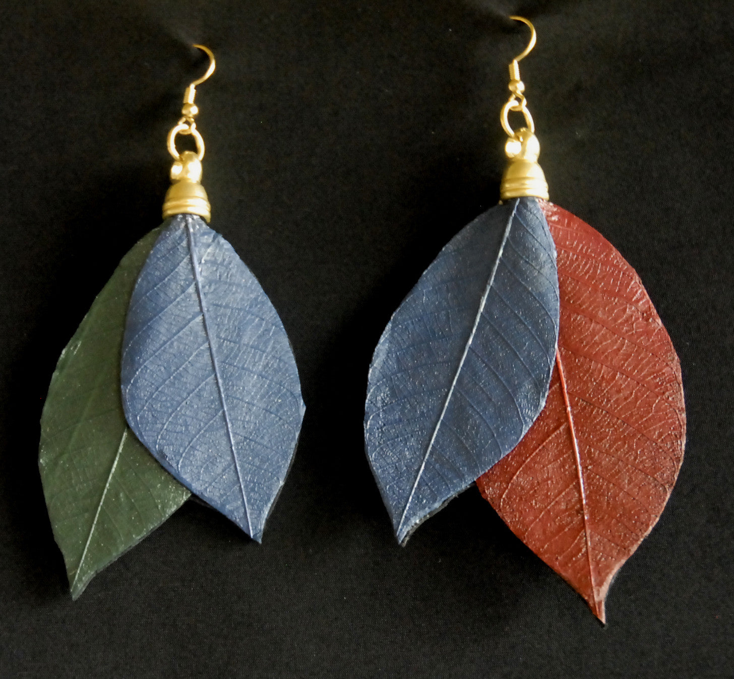 Earrings with leaves